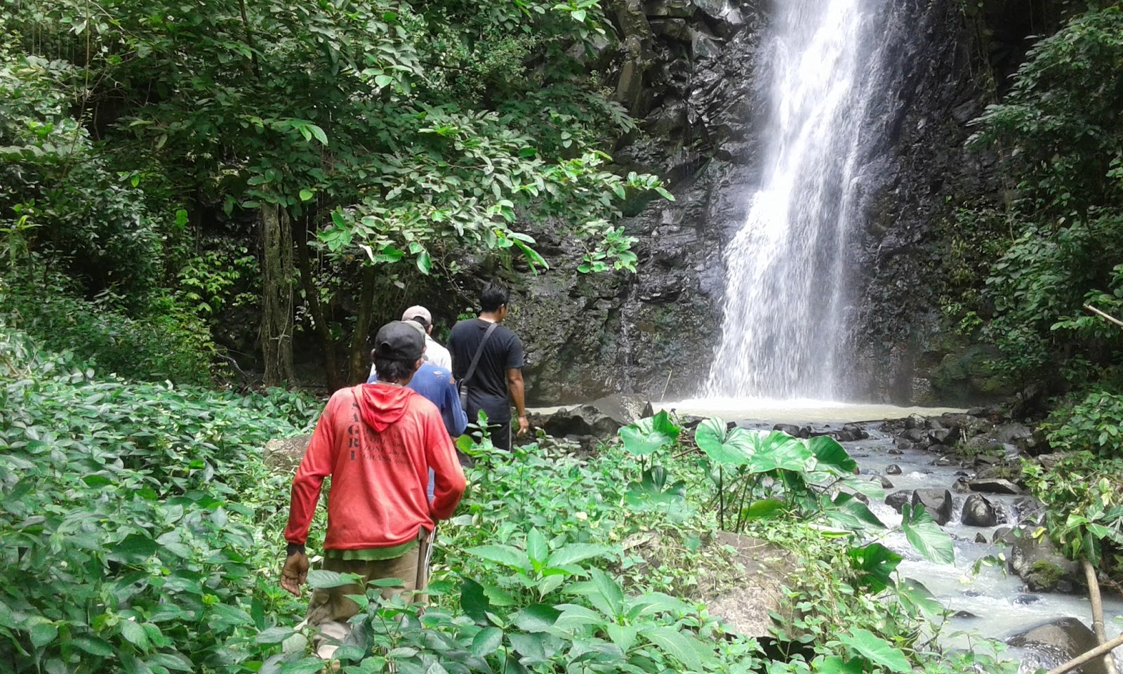 Langkeng Waterfall Cempaga